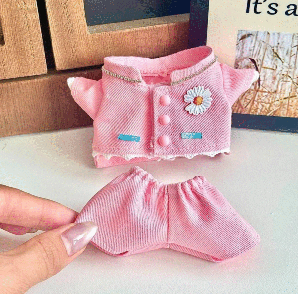 LABUBU's G-Dragon pink suit at MAMA 2024