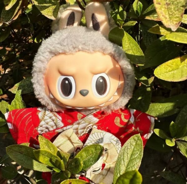 Labubu Maple Leaf kimono